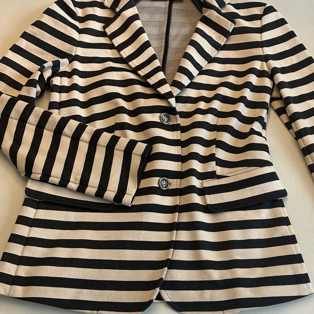MaxMara Black and Tan Striped Tailored Blazer. size 10 - Picture 9 of 10